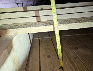 Zateplení stropu rodinného domu pomocí foukané izolace